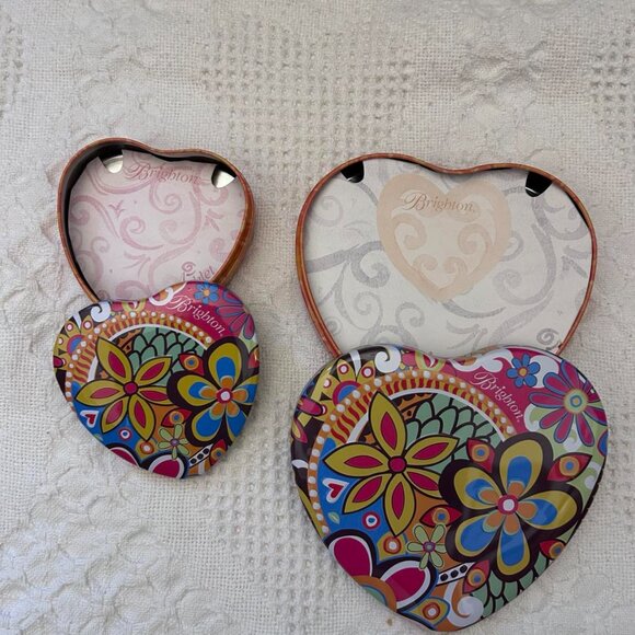 Brighton Tins (2) - 1Large; 1small - Flowers - Picture 4 of 5